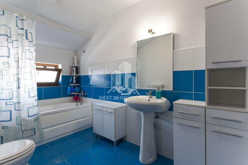 Casă individuală cu 4 camere cu Canalizare în Trocadero