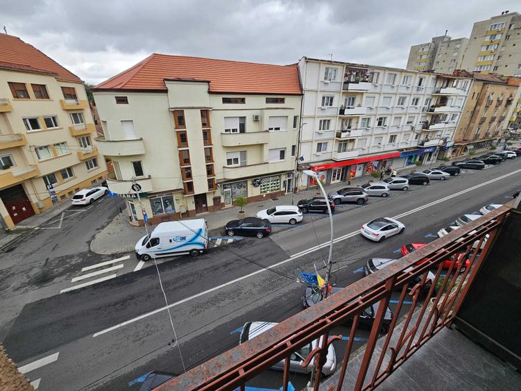 Apartament cu 2 camere decomandat în Ultracentral