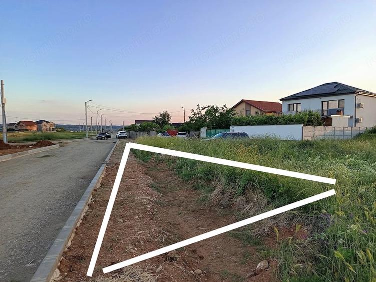 Teren de 500 mp, în Schela