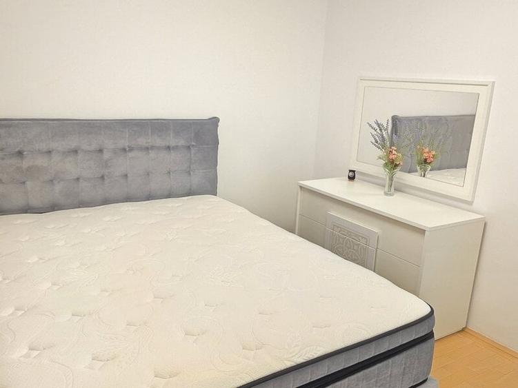 Apartament cu 3 camere decomandat în Dorobanți