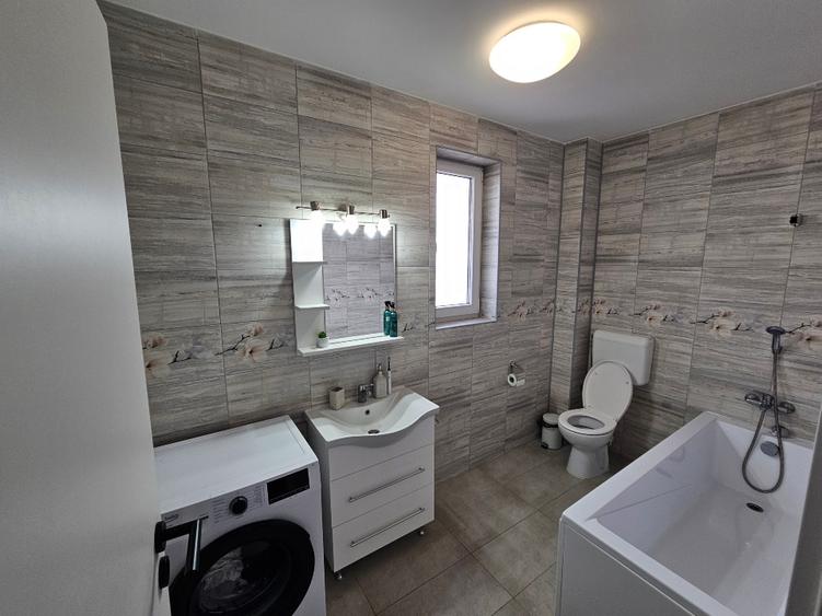 Duplex cu 4 camere cu Teren 300 Mp în Domnești