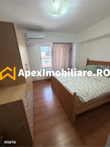 Apartament cu 4 camere decomandat în Centrul Civic