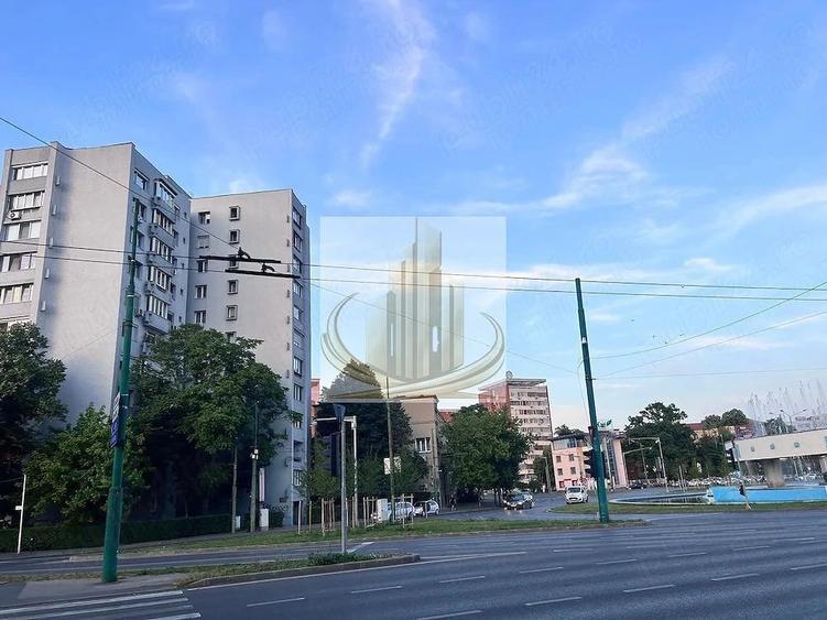 Apartament cu 4 camere decomandat în Ultracentral
