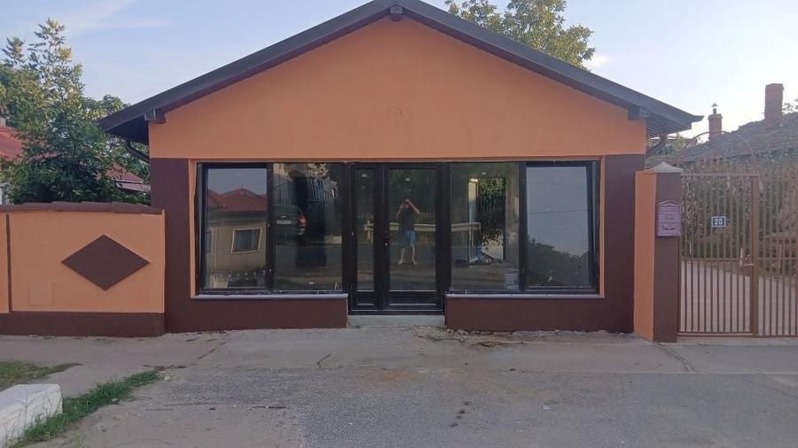 Spațiu comercial, de 40 mp, în Nanov