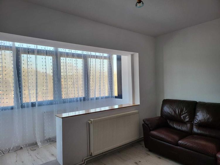 Apartament cu 2 camere decomandat în Poiana