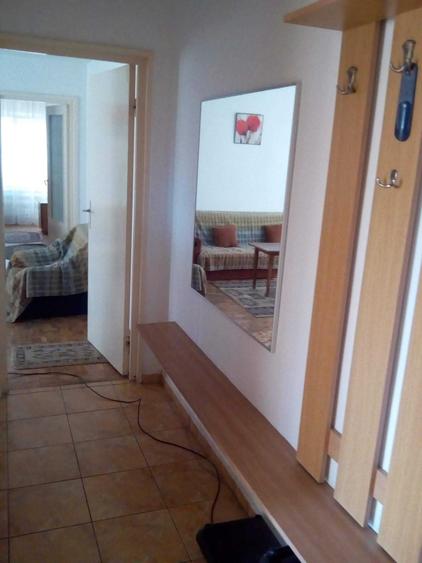 Apartament cu 4 camere semidecomandat în Inel II