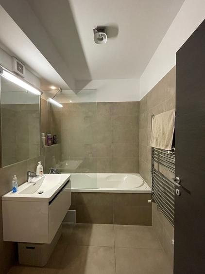 Apartament cu 2 camere semidecomandat, mobilat în Alba Iulia