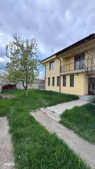 Casă cu 5 camere cu Teren 450 Mp în Central