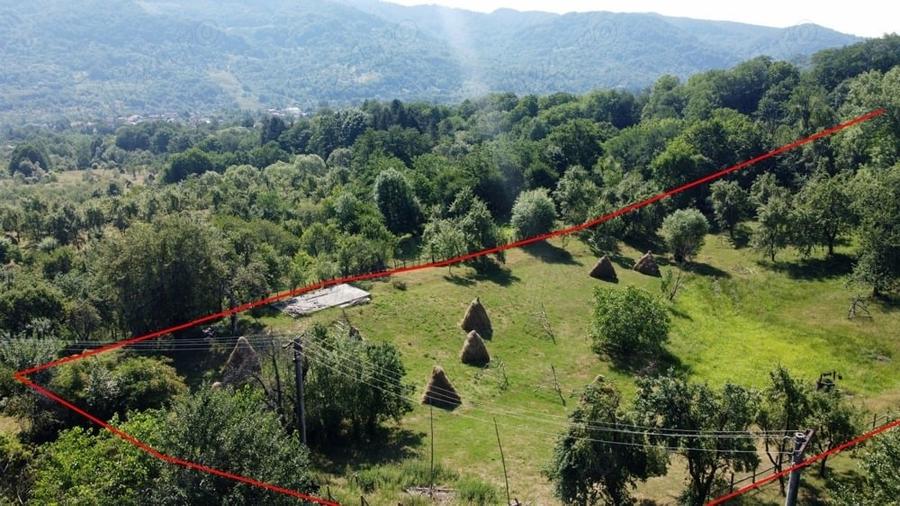Teren de 6348 mp, în Corbeni