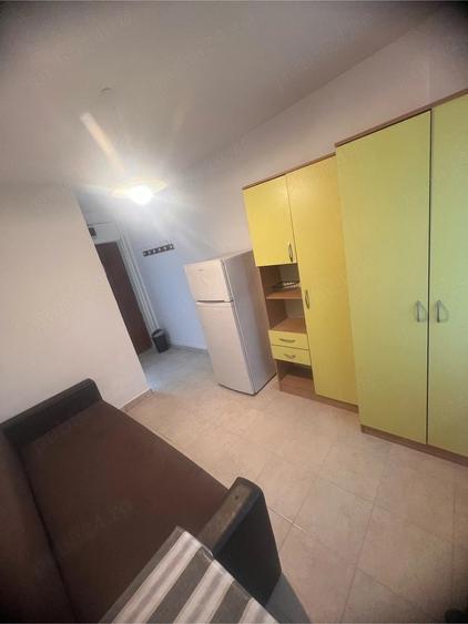 Garsonieră decomandată în Complex Studențesc