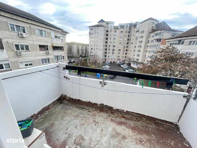 Apartament cu 3 camere, mobilat în Decebal