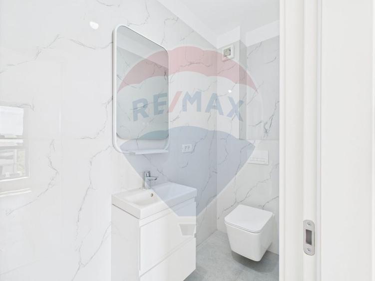 Apartament cu 4 camere semidecomandat în Tunari