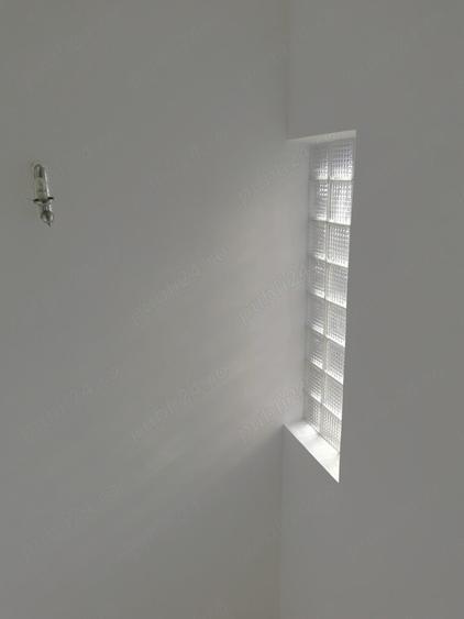 Casă cu 6 camere cu Canalizare în Vatra Luminoasă