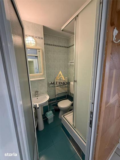 Apartament cu 3 camere în Peneș Curcanul