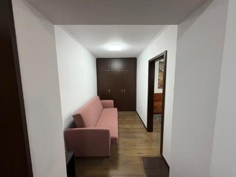Apartament cu 2 camere decomandat în Titan