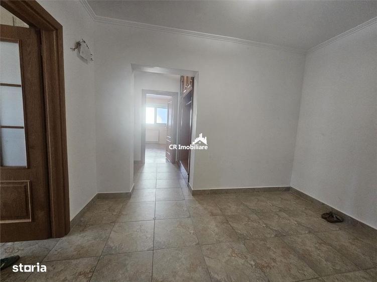 Apartament cu 3 camere decomandat în Domenii