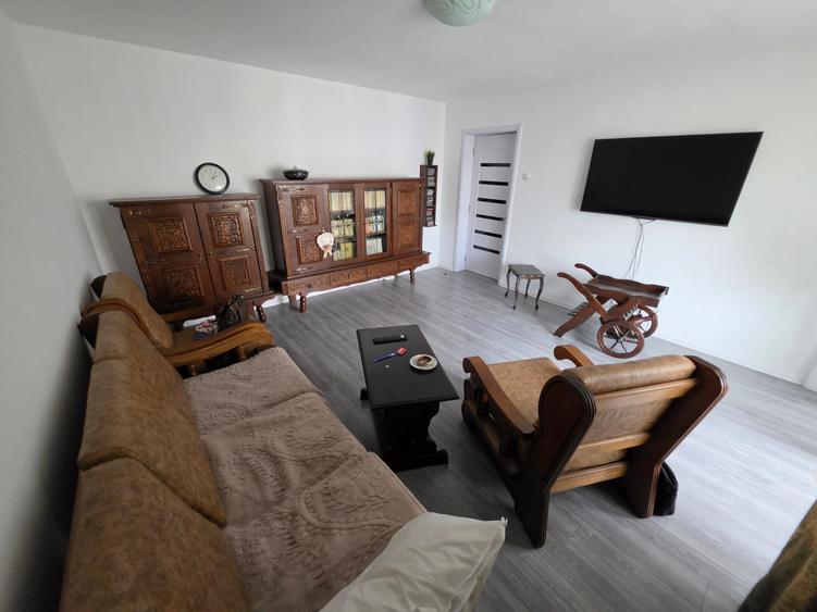 Apartament cu 2 camere decomandat în Decebal
