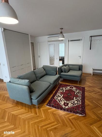 Apartament cu 6 camere în Victoriei