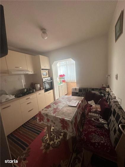 Apartament cu 3 camere decomandat în Frumoasa