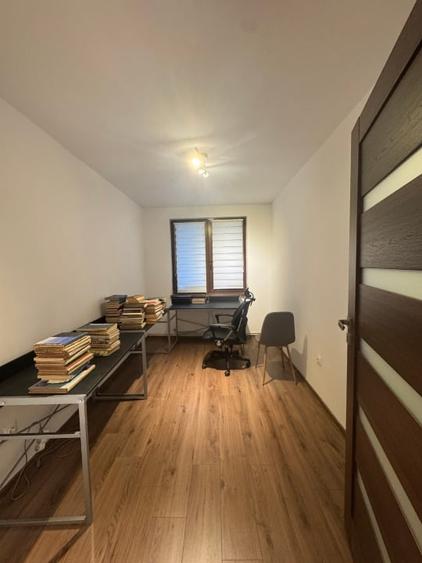 Apartament cu 4 camere decomandat, mobilat în Central