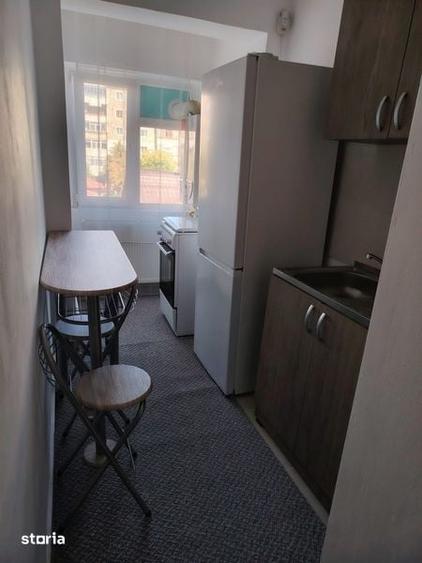Apartament cu 2 camere semidecomandat în Micro 6