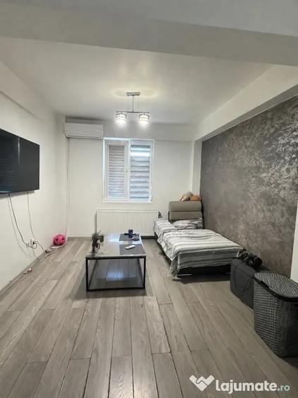 Apartament cu 2 camere semidecomandat în Exterior Vest
