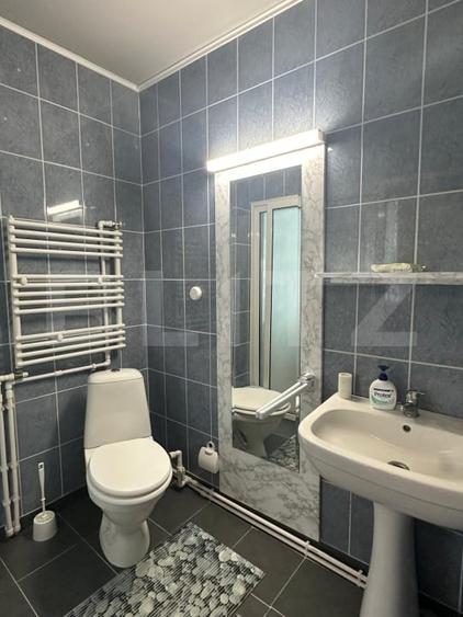 Casă individuală cu 7 camere cu Canalizare în Moieciu de Jos