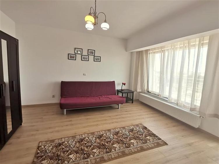 Apartament cu 2 camere decomandat în Pajura