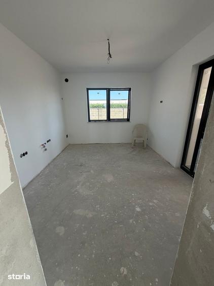Casă cu 4 camere cu Teren 509 Mp în Cetate