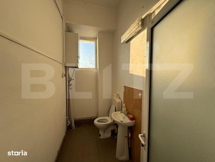 Spațiu comercial, de 64 mp, în Central