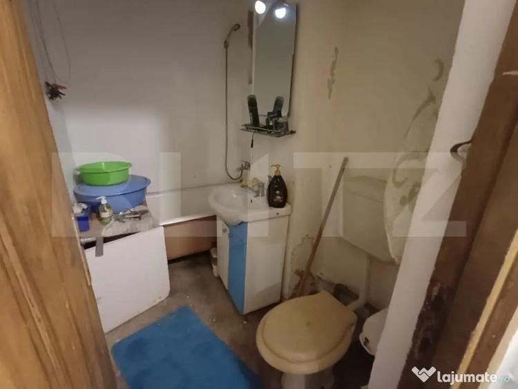 Apartament cu 2 camere - zona 9 Mai - 3