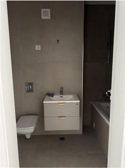 Apartament cu 3 camere decomandat în Albert