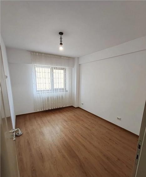 Apartament cu 2 camere semidecomandat în Nicolina