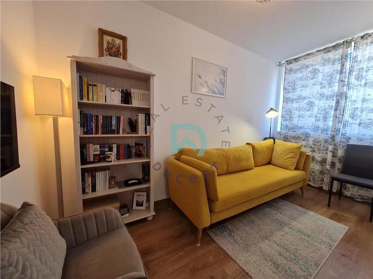 Apartament cu 3 camere decomandat, mobilat în Răcădău