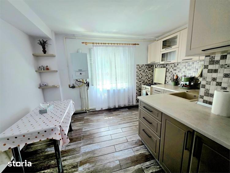 Apartament cu 4 camere decomandat în Dorobanți