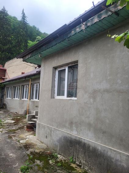 Casă cu 4 camere în Căciulata