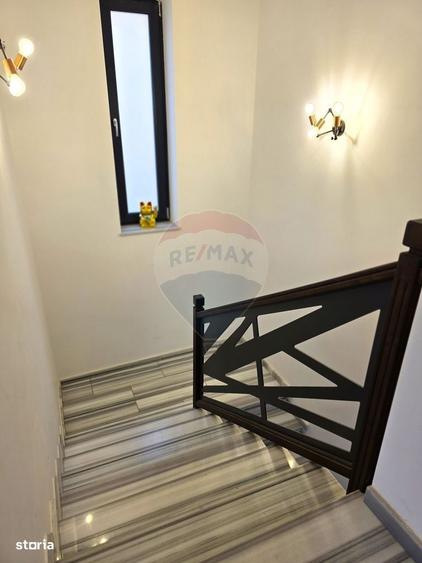 Casă cu 4 camere în Crâng