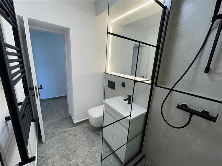 Apartament cu 2 camere decomandat în Centrul Civic