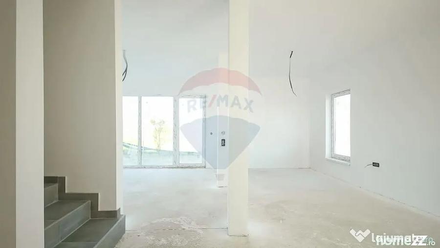 Casă cu 5 camere cu Teren 178 Mp în Tărlungeni