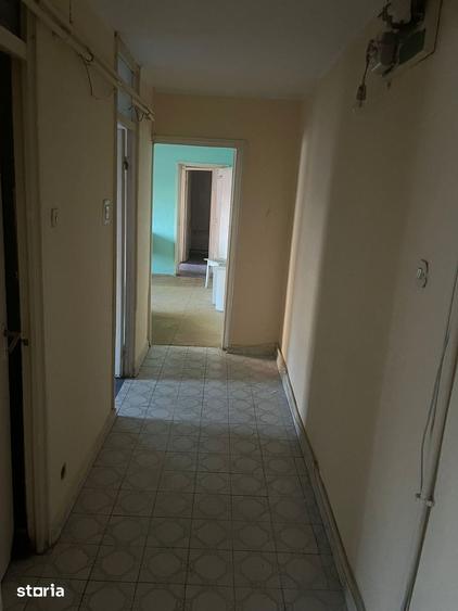 Apartament cu 3 camere în 1 Mai