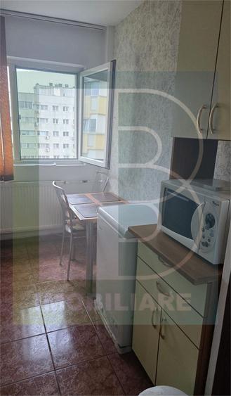 Apartament cu 2 camere semidecomandat, mobilat în Colentina