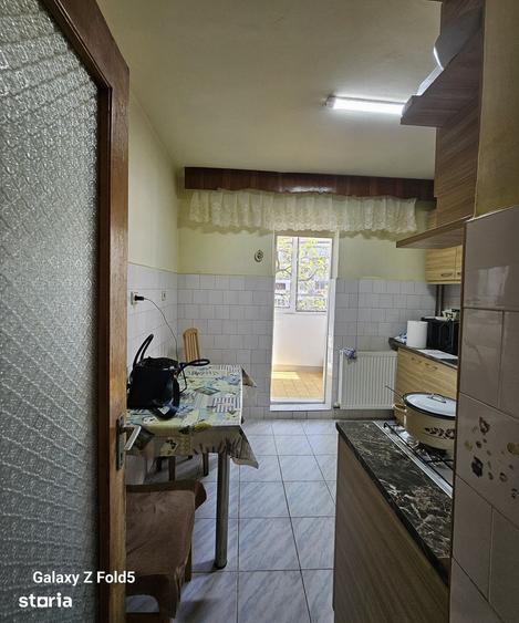 Apartament cu 3 camere în Calea Aradului