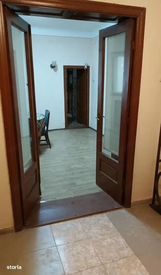 Apartament cu 3 camere decomandat în 1 Decembrie 1918