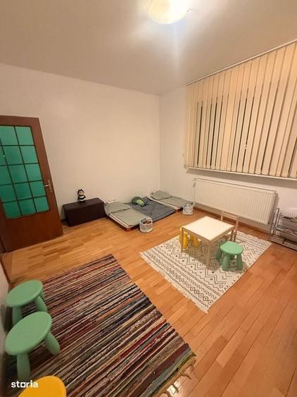 Casă cu 4 camere în Dămăroaia