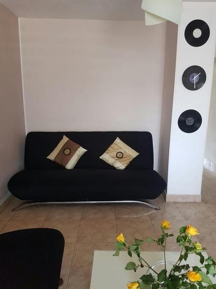 Apartament cu 3 camere decomandat în Nicolina