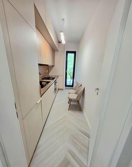 Apartament cu 3 camere decomandat, mobilat în Tomis Nord