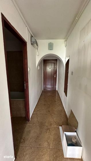 Pta Delfinului, Apartament cu 2 camere decomandat - etaj 6/10 - 14