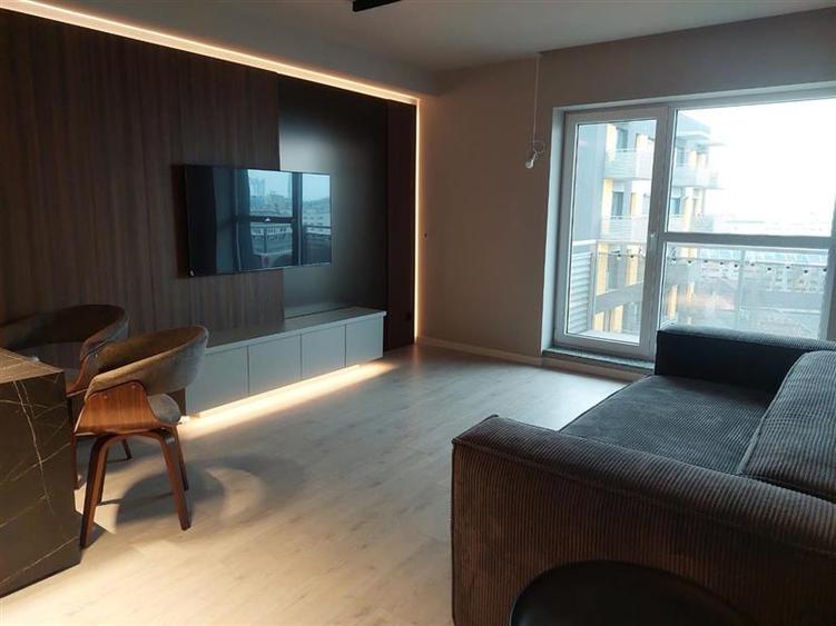 Apartament cu 2 camere semidecomandat în Costin Georgian