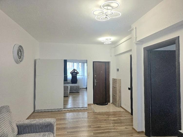 Garsonieră decomandată în Central