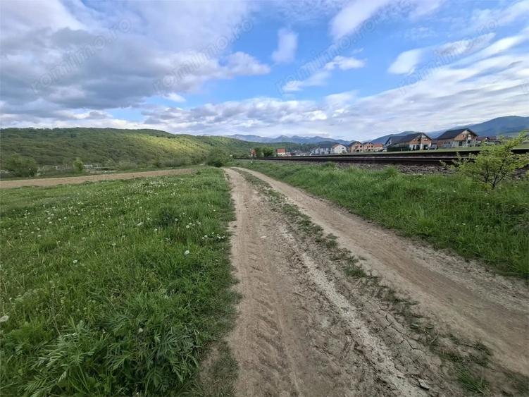 Teren de 923 mp, în Periferie